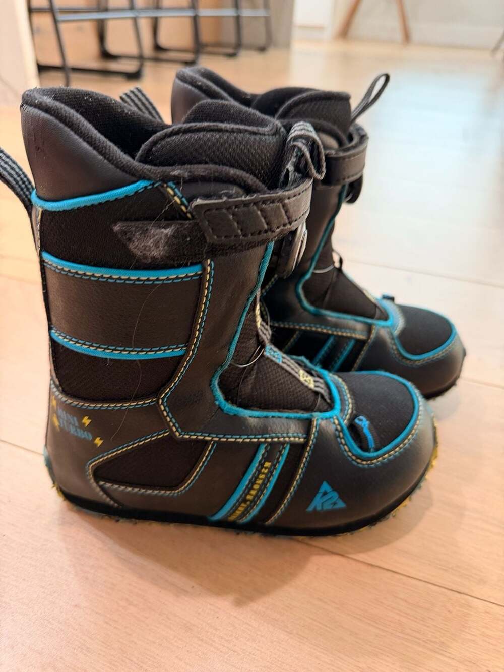 K2 Mini Turbo Snowboard Boots Size US 1 Black Blue Kids Youth